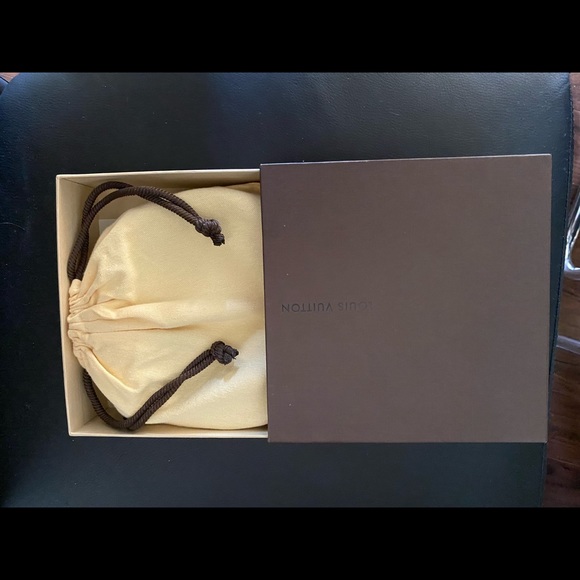 Louis Vuitton black and gray checkered belt - Picture 2 of 4